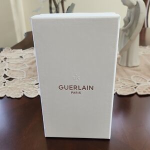 Guerlain Paris Textured White Box/Ribbon